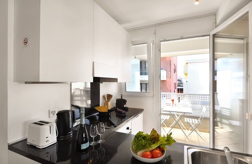 Viganello Apartment | Santi Apartment Few Min From Lake, Lugano, Switzerland