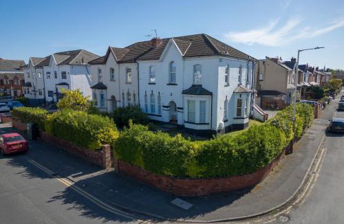 Southport Apartment | Santiago Suites