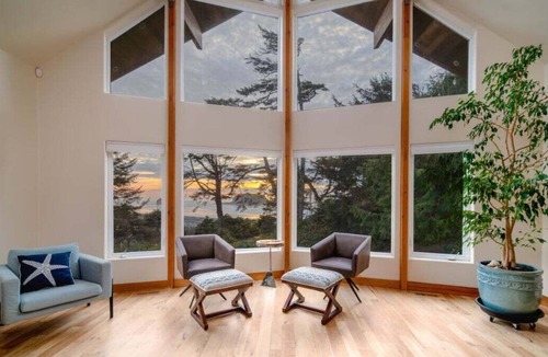 Arch Cape House | Santo Cristo - Ocean View!