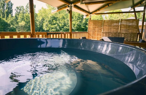 Moncontour House | Santoline Lodge near the lake