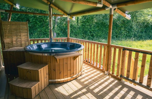 Moncontour House | Santoline Lodge near the lake