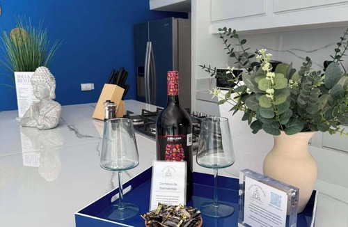 La Joya House | Santorini house w/jacuzzy