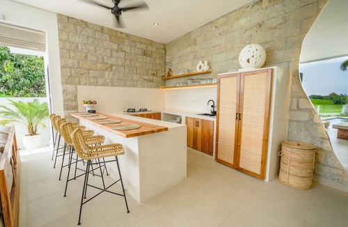 Pererenan Villa | Santorini Sunset Elegant 4BR Large Pool, Cinema, Rice views