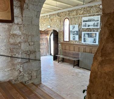 Albanya Hotel | Santuari Mare de Déu Del Mont Restaurant-Hostatgería