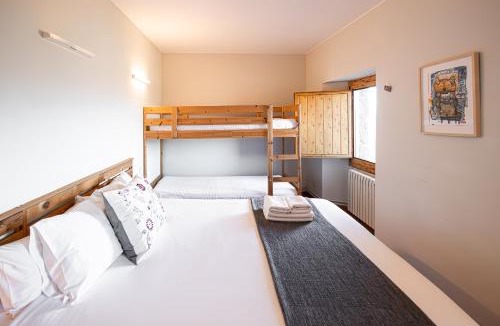 Sant Pere de Torello Hotel | Santuario De Bellmunt
