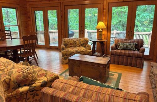 Wiley House | Sapphire Cabin at Splendor Mountain
