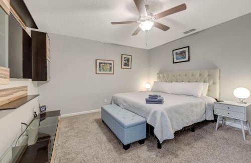 Murray Hill House | Sapphire Echo for 6 (convenient for downtown)