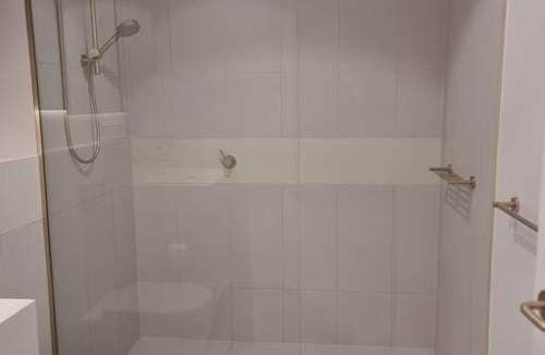 Macquarie Park Apartment | Sapphire Royale Suite in Macquarie Park