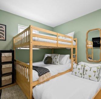 Largo House | Sapphire Sands LuxuryAmenities