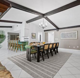 Largo House | Sapphire Sands LuxuryAmenities