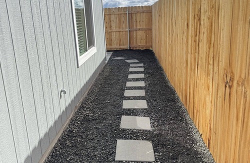 Hermiston House | Sapphire Stay- King and Queen