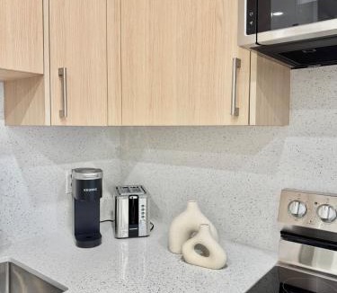 Oakwood Village Apartment | Sapphire Suite Modern 1BR and Sofa Bed Apartment
