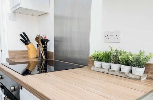 Moseley Apartment | Sapphire Suite Moseley Birmingham STAE-Homes