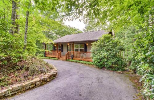 Deer Run House | Sapphire Valley Resort Cabin w/Fireplaces + Grill