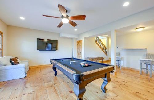 Deer Run House | Sapphire Valley Resort Cabin w/Fireplaces + Grill