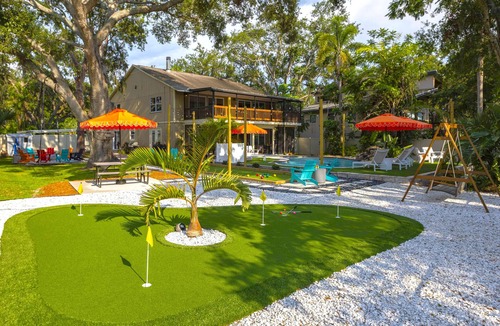 Whitfield House | Sara Bay Base Camp: Private Tropical Oasis, Pool, Golf, Bocce, Firepit, PETS