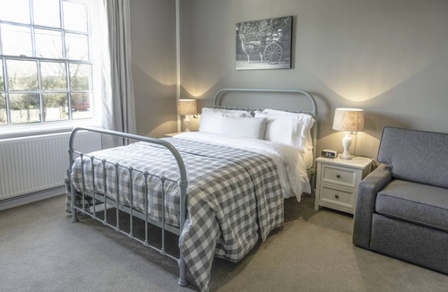 Amerton Hotel | Saracens Head