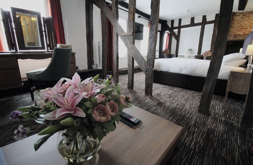 Dunmow Hotel | Saracens Head Hotel