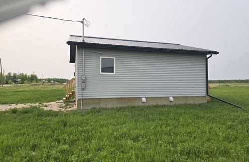 Fairford Reserve Cottage | Sarah Cottage - 232 Cottage Road, Steeprock, Manitoba