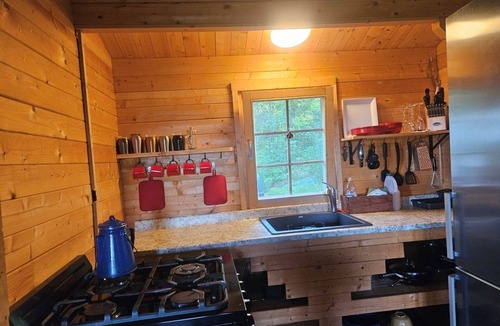 Golden Lake Cabin | SARAH LESLEY CABIN, VERY PRIVATE