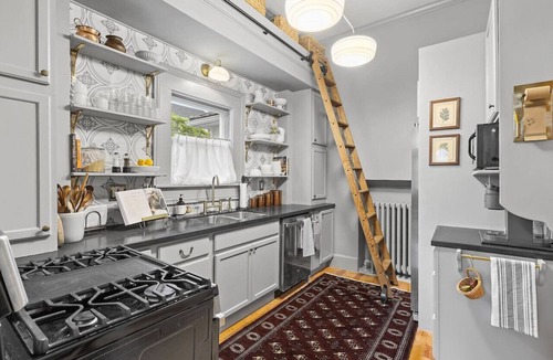 Le Roy House | Sarah’s Place