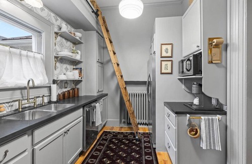 Le Roy House | Sarah’s Place