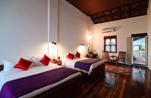 Kampung Kuchai Hotel | Sarang Paloh Heritage Stay & Event Hall