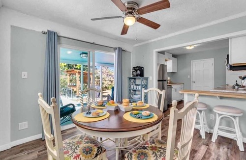 Indian Beach Sapphire Shores House | Sarasota Cottage w/Heated Salt Water Pool