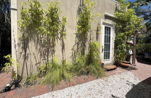Gillespie Park Apartment | Sarasota Getaway Studio 3 mi to beautiful sandy beaches