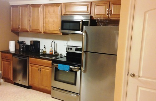 Sarasota Springs Apartment | Sarasota Great Location and Best Price!