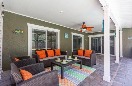 Lake Sarasota House | Sarasota home with heated, saltwater pool, close to Siesta Key Beach