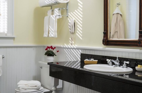 Saratoga Springs Bed & Breakfast | Saratoga Arms