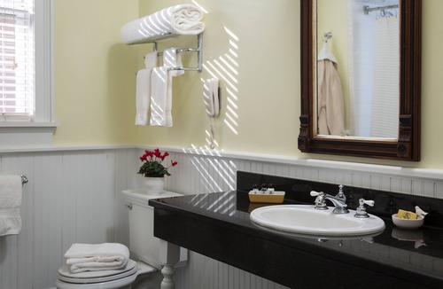 Saratoga Springs Bed & Breakfast | Saratoga Arms