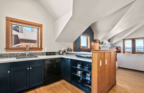 Langley House | Saratoga Inn