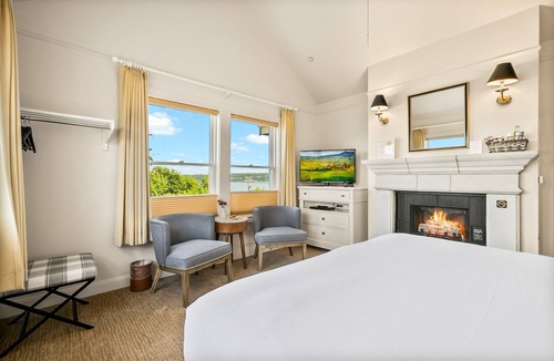 Langley House | Saratoga Inn