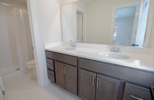 Saratoga Springs House | Saratoga Lake View Beauty