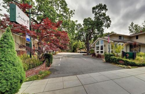 Saratoga Hotel | Saratoga Oaks Lodge