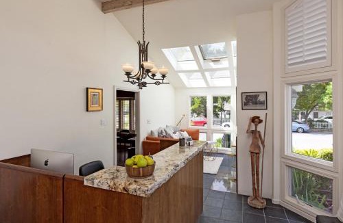 Saratoga Hotel | Saratoga Oaks Lodge