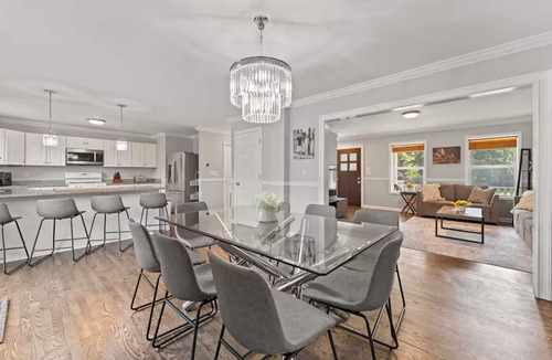 Saratoga Springs House | Saratoga Racetrack - 2 min - Hot tub included