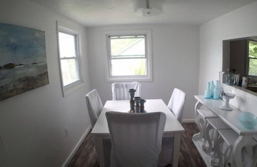 Saratoga Springs Cabin | Saratoga Springs, Lakefront Cabin