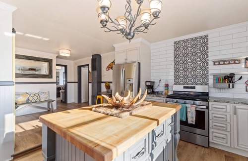 Saratoga House | Saratoga Stage Coach Stop