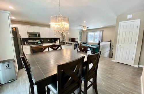 Geyser Crest House | Saratoga Stunning Family Retreat ❘ 4BDR 2BTH