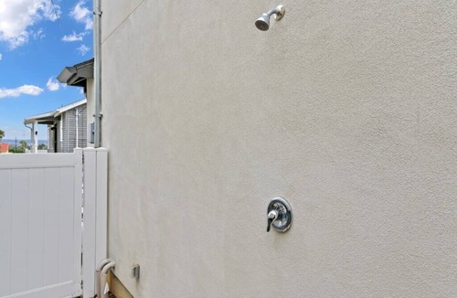 Point Loma Heights House | Saratoga Sunset | Rooftop | Sleek | Walk to Beach