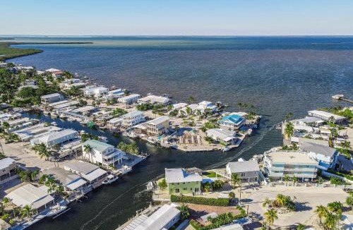 Cross Key Waterways House | Saratoga Sunshine