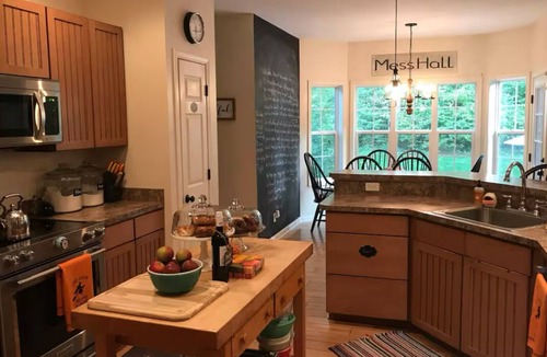 Saratoga Springs House | Saratoga track rental- 6 bedroom