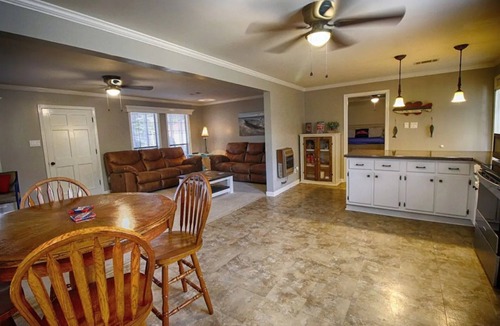 Sardis House | Sardis Lakefront Cabin