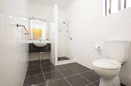 Sarina Hotel | Sarina Motor Inn