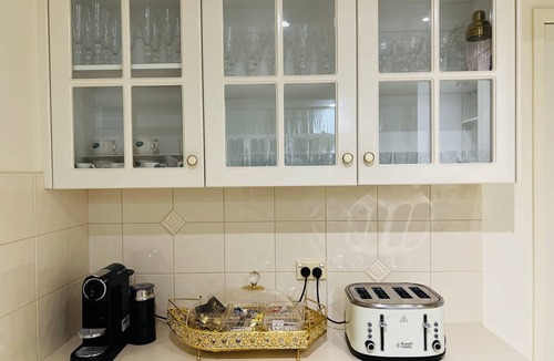 Traralgon House | Sarovar Holidays Traralgon - Make your days memorable.