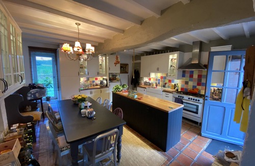 Sarron Villa | Sarron 6-Bed Villa, Sleeps 14, Pool & Parking