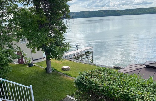 Fort Qu'Appelle Cottage | Saskatchewan Cottage/Lake Get-away!
